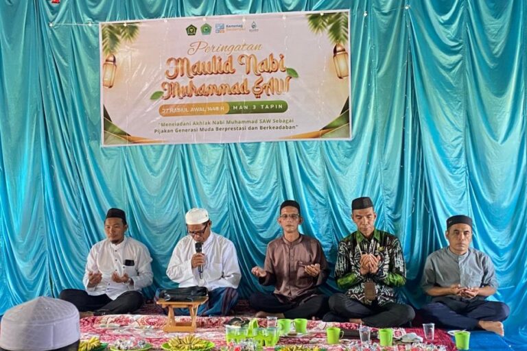 MAN 3 Tapin Peringati Maulid Nabi Muhammad SAW, Tanamkan Keteladanan Akhlak kepada Generasi Muda
